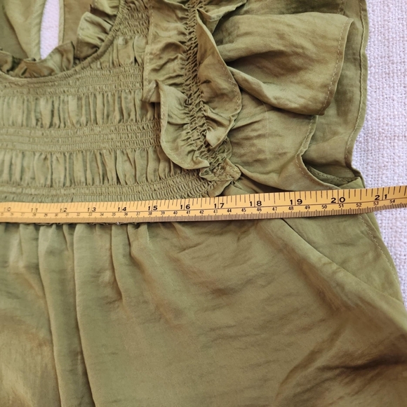Rose +Olive Sleeveless Ruffled Silky Blouse - Lime Green - Size M - EUC - Picture 7 of 8